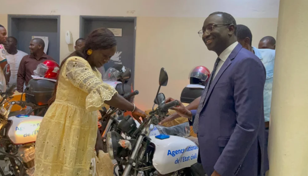 Modernisation de l’état civil : l’ANEC dote les communes de motos pour fluidifier l’enregistrement des naissances et des décès